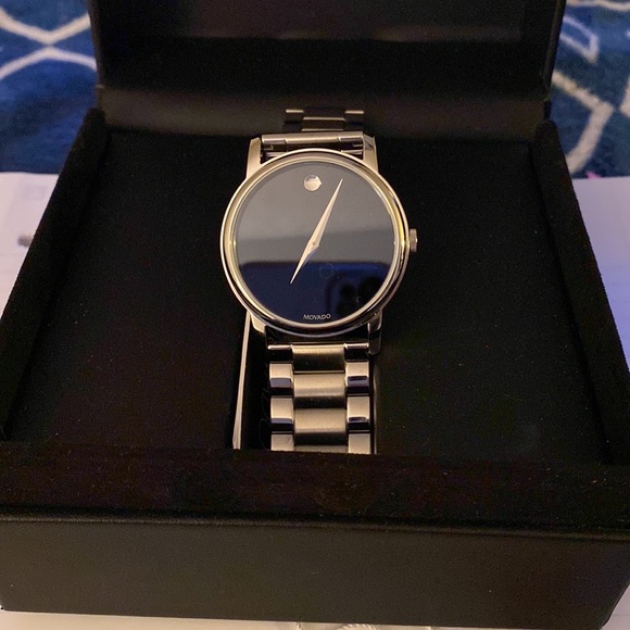 Two MOVADO watches His & Hers - Picture 2 of 8